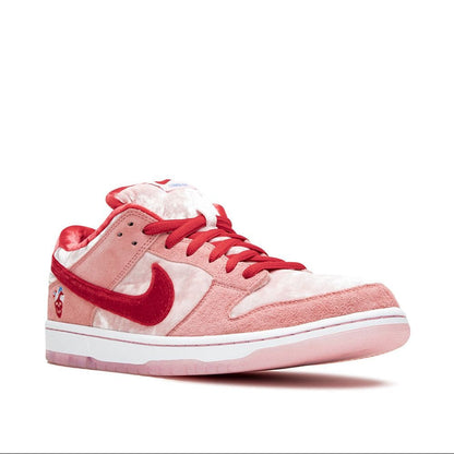 Nike SB Dunk Low Pro "Strangelove"