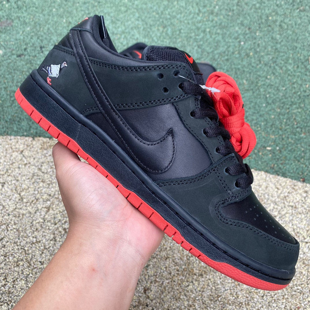 Nike Dunk Low TRD "Black Pigeon"