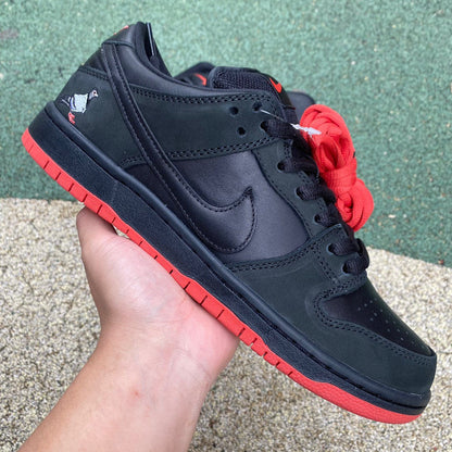 Nike Dunk Low TRD "Black Pigeon"