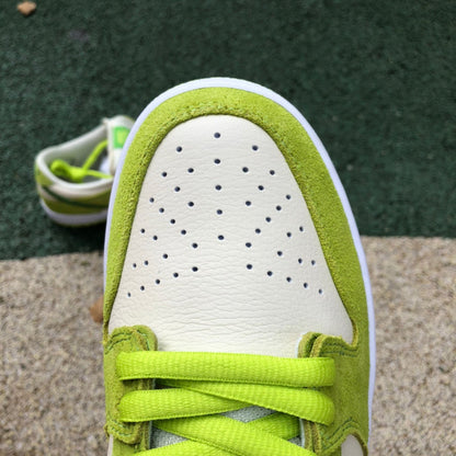 Nike SB Dunk Low Pro "Green Apple"